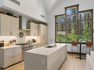 33 Beach Club Dr #506, Stateline, NV