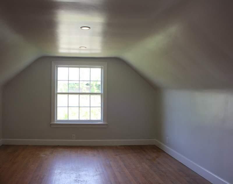 2nd image of 2520B Fairfax Ave