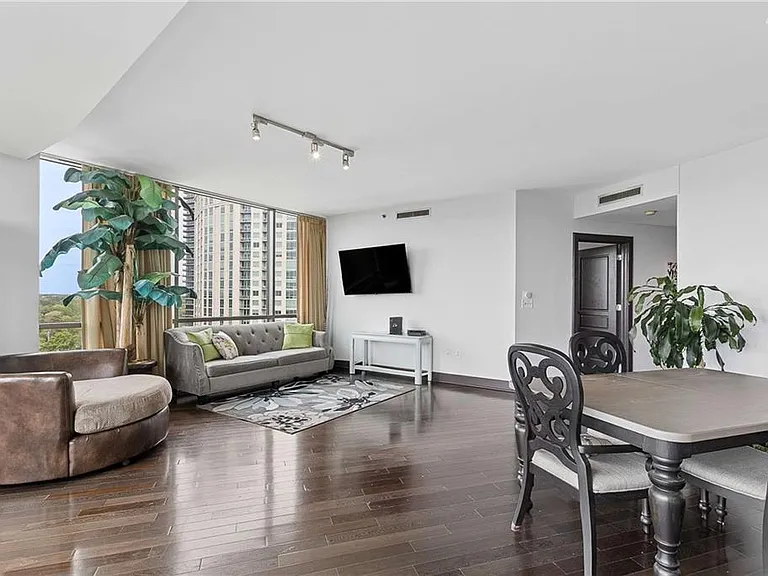 700 Park Regency Pl NE #2002 — Photo 11