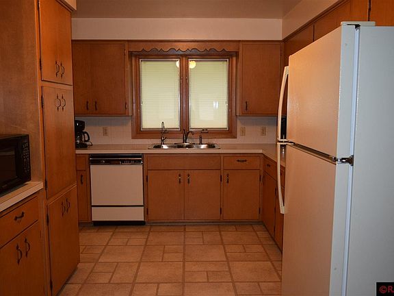 5th image of 735 Cleveland Ave W