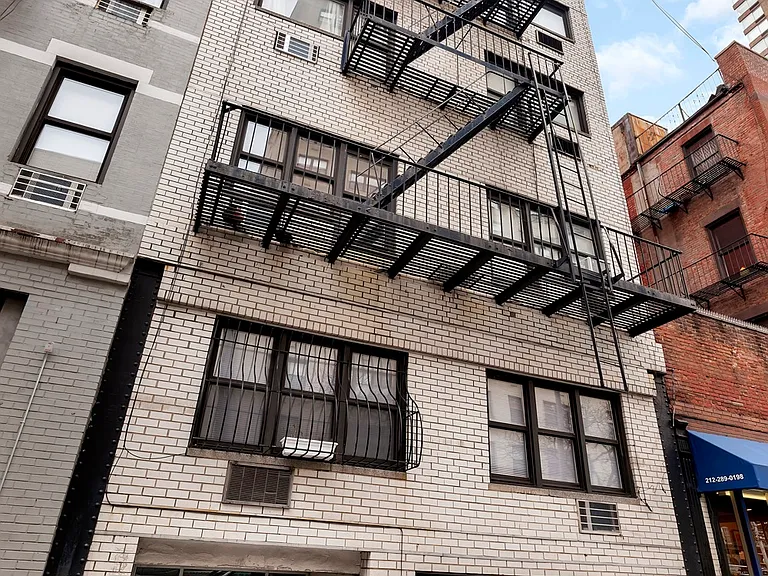 404 E 88th St #4G — Photo 9