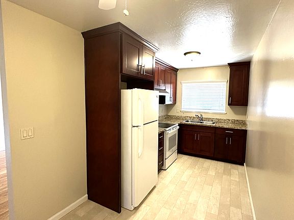 4th image of 422 S Bernardo Ave APT 3