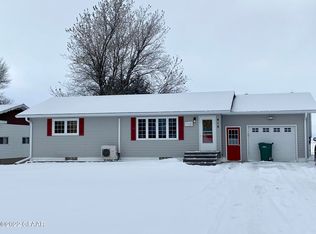 916 4th Ave, Langdon, ND 58249
