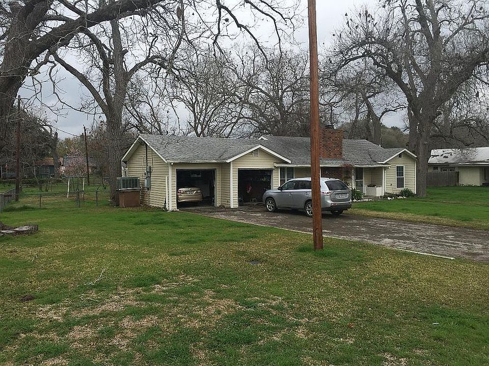 2nd image of 114 Colorado Ln