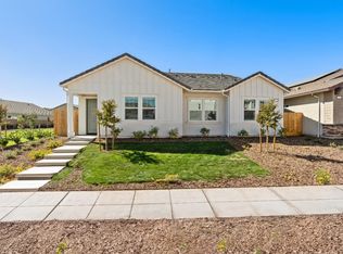 273 Smith Ln S, Madera, CA