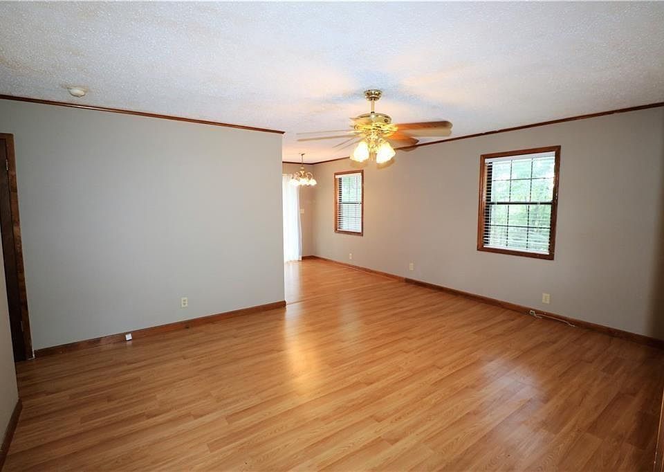 2nd image of 46 Spring Branch Dr