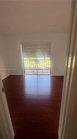 2 bed, 1.5 bath, $2,400 — Photo 4