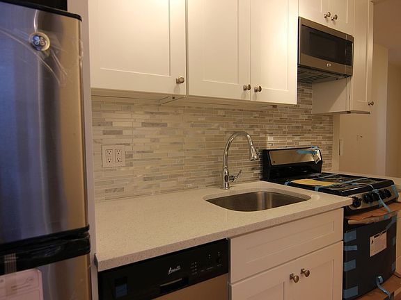2nd image of 319 E 88th St APT 18