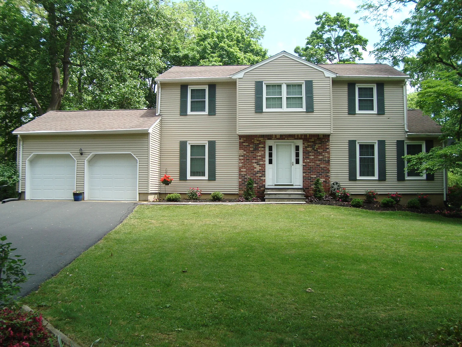 29 Marc Ct photo 1