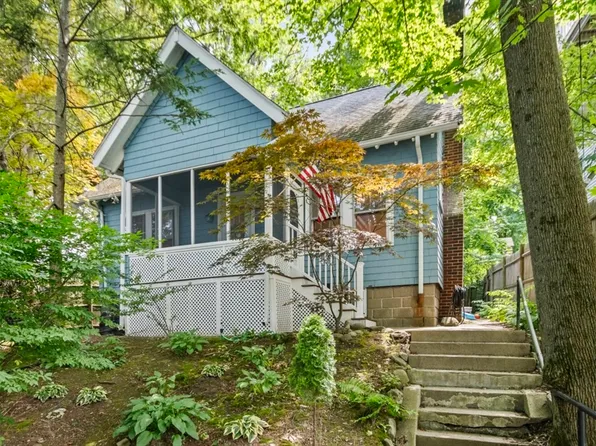 165 Bigelow St, Brighton, MA 02135