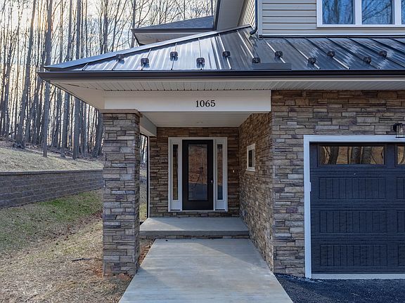 2nd image of 1065 Thornblade Way