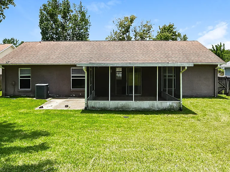 2556 Coachbridge Ct — Photo 16