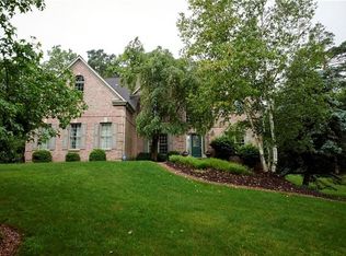 202 Ravenscroft Ct, Cranberry Township, PA