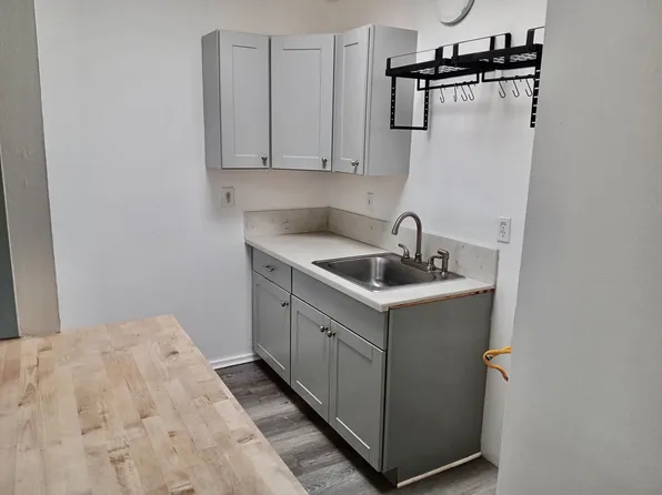 Coconut Grove, 1128-1136 5th St #2, Monterey, CA 93940