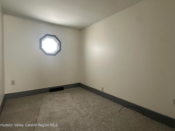 5th image of 39 Old Mountain Road