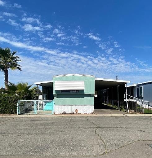 1st image of 7676 N Fresno St Space 38