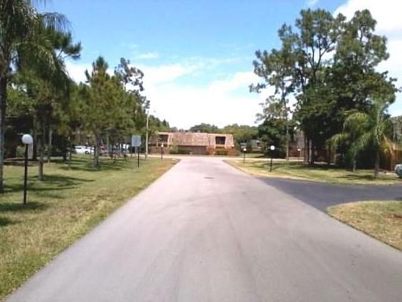 4th image of 5549 Malt Dr APT 3