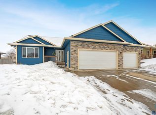 404 Patrick Ave, Hartford, SD 57033