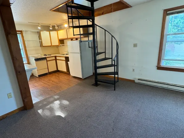 49 Ledyard Ave #4, Groton, CT 06340