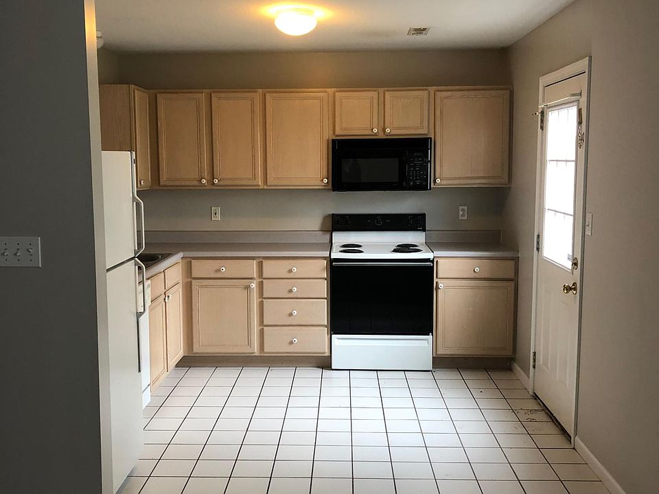 1st image of 50 Albany Dr