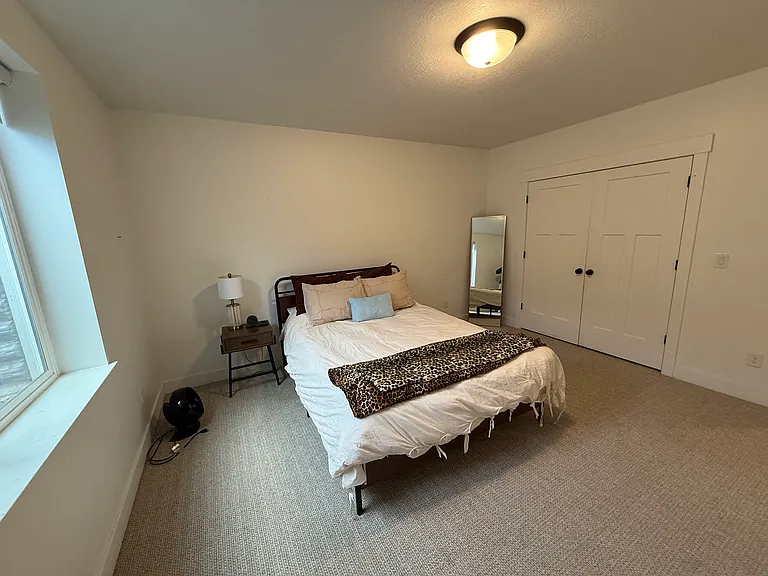 3142 W Harvard Dr — Photo 32