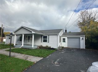 306 W Washington St, Sackets Harbor, NY 13685