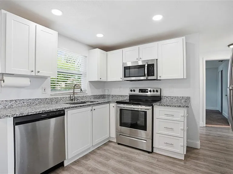 3301 Rosefield Dr — Photo 12