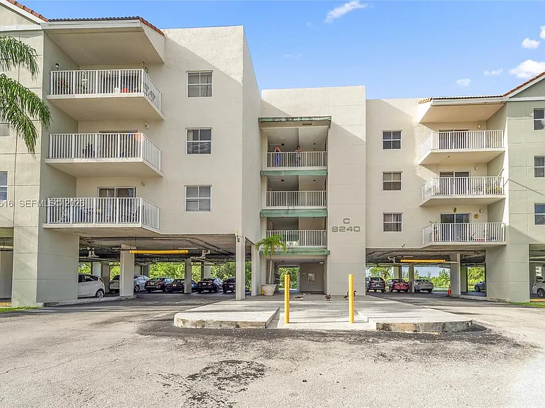 8240 SW 210th St #106 — Photo 25