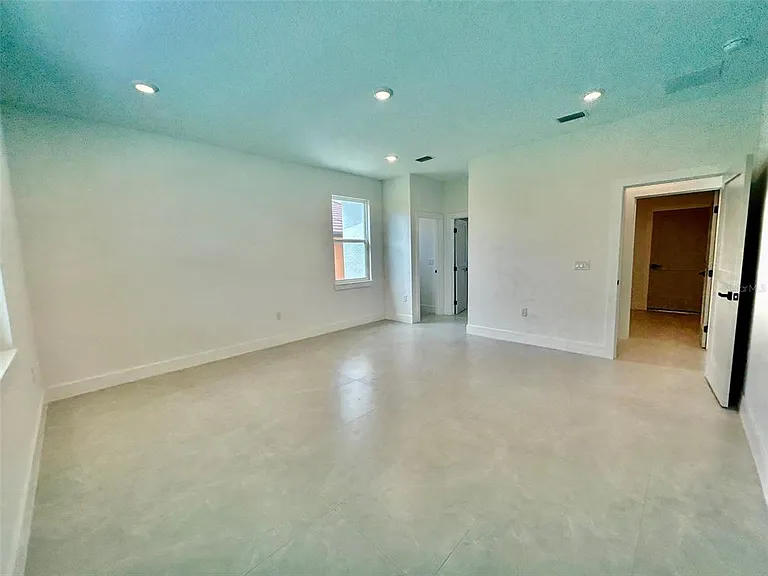 8181 Tecumseh Cir — Photo 15