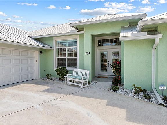 3rd image of 405 SW Kestor Drive