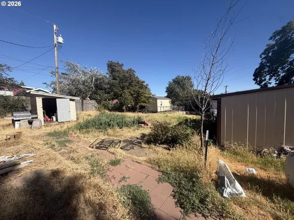 204 Chestnut St, Lyle, WA 98635