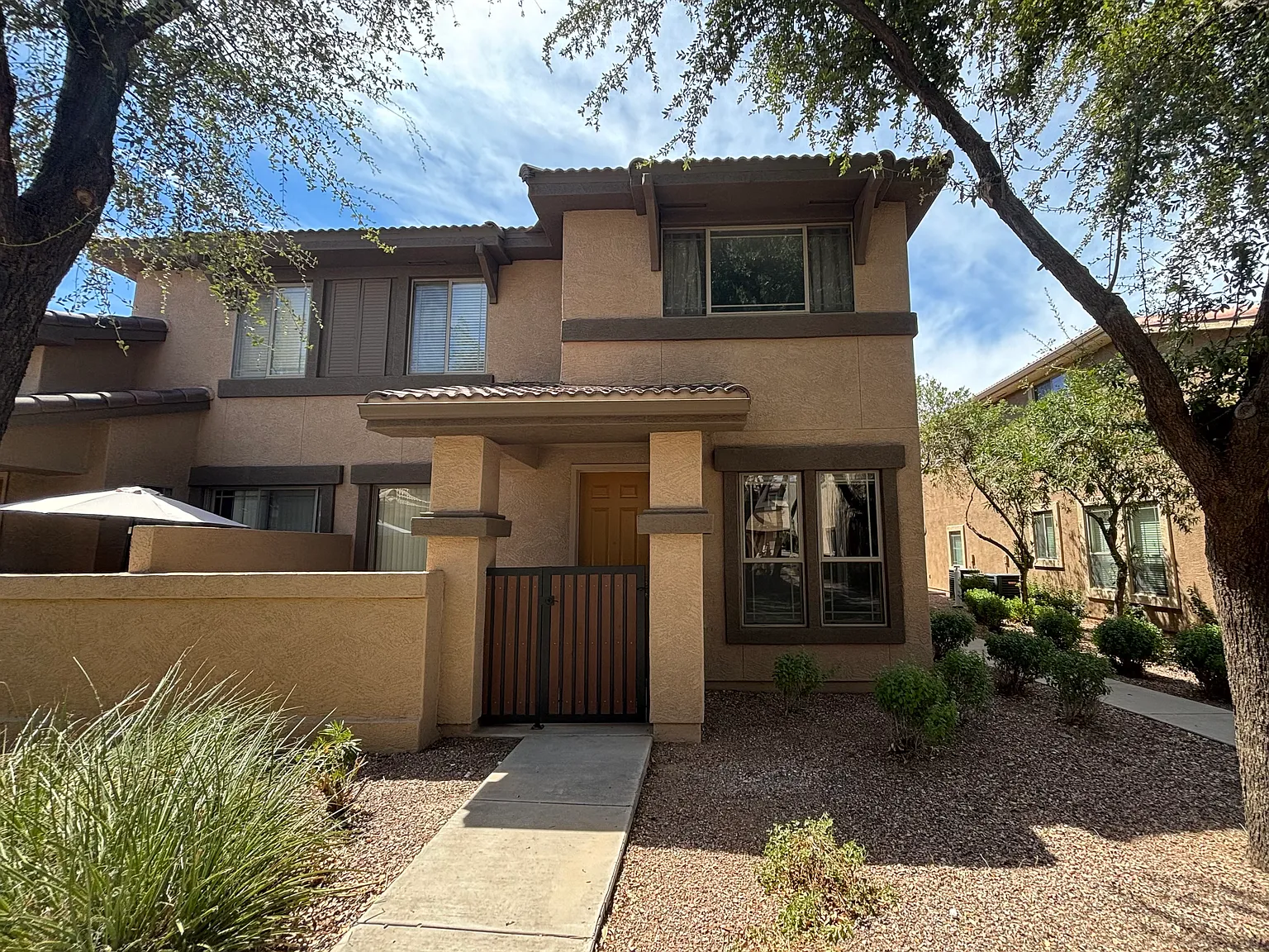 3 bed, 1586 sqft, $2,450 — Photo 1