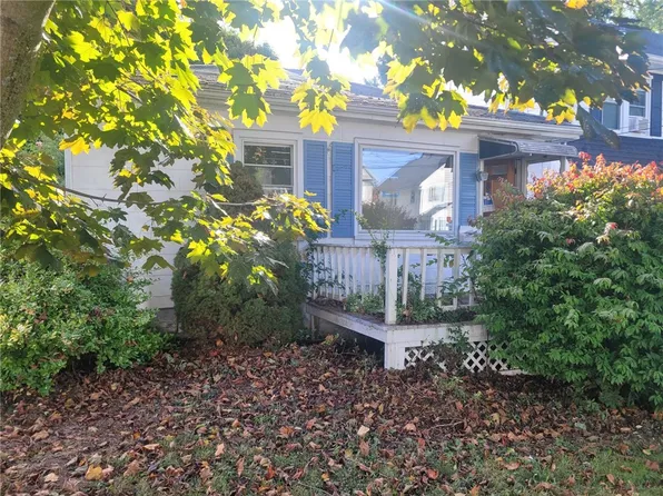57 Pollard Ave, Rochester, NY 14612