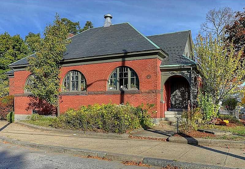 47 Mulberry St, Pawtucket, RI 02860 Zillow