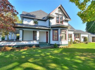 589 E Badger Rd, Lynden, WA 98264