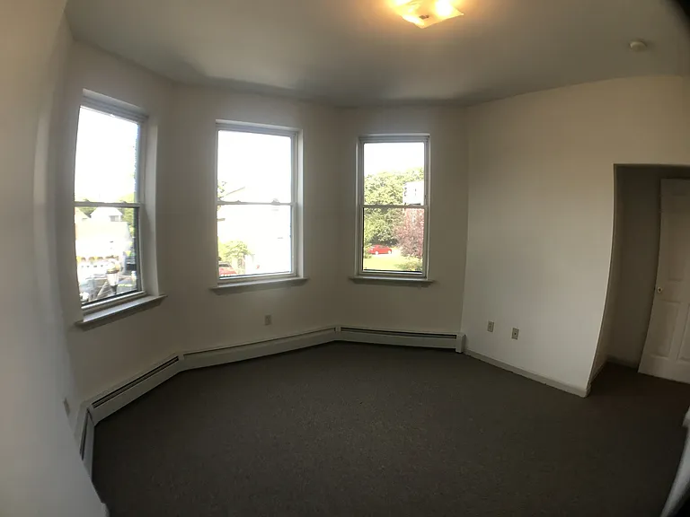 686-688 Broad St — Photo 35