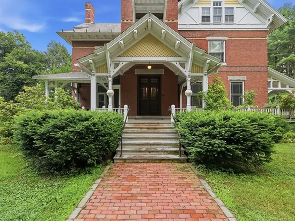 1 Florence St #2, Leeds, MA 01053