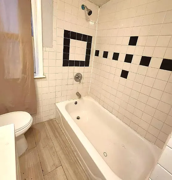 182 Dewey St #2B — Photo 2