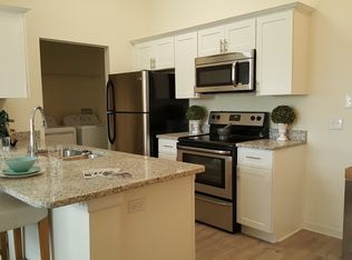 518 Village Pl, Davenport, FL 33896