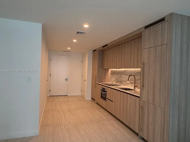 77 SE 5th St #1611 — Photo 19