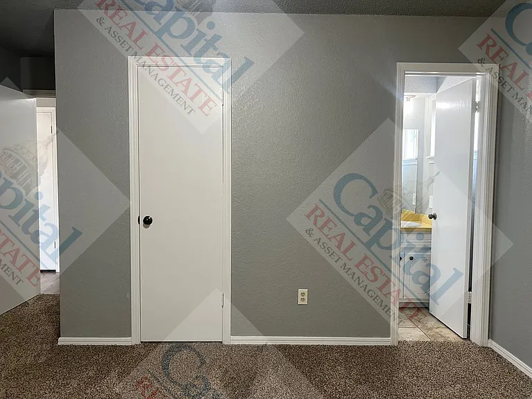733 W Perry Dr — Photo 14