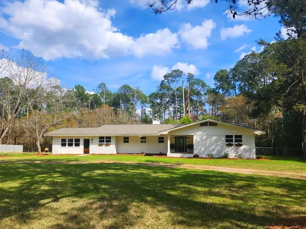 226 Walker Ave, Fitzgerald, GA 31750