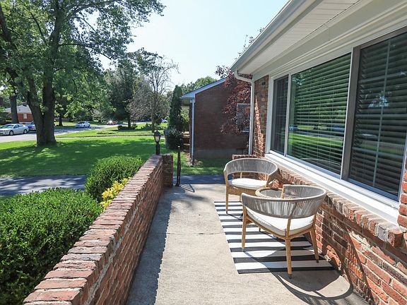 5th image of 2513 Gardiner Ln