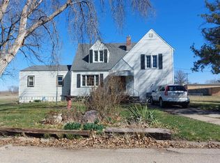 92 Elm St, Elliott, IA 51532