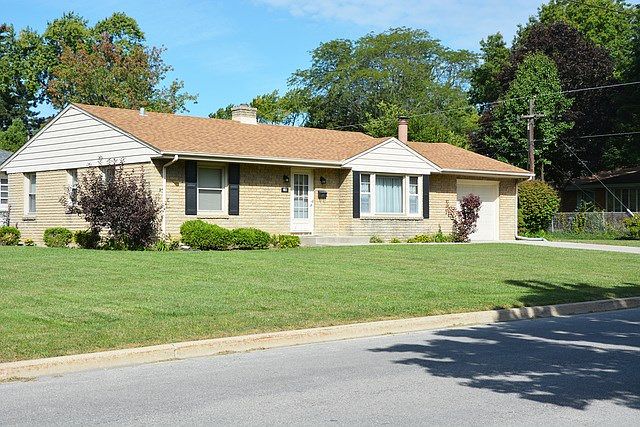 1st image of 451 Woodlawn Ave