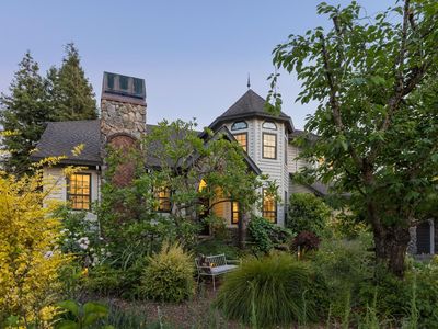 240 Metz Lane, Petaluma, CA, 94952