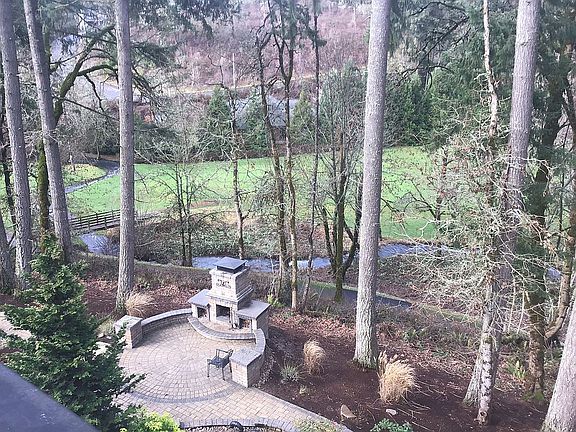 Creekside Golf Course, creek