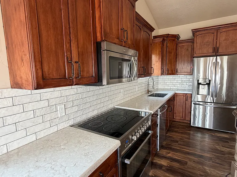 3886 E South Pass Cv — Photo 3