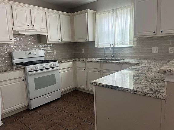 4th image of 200 Masonwood Dr