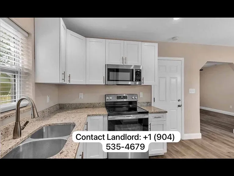 176 N 166th Ln — Photo 1